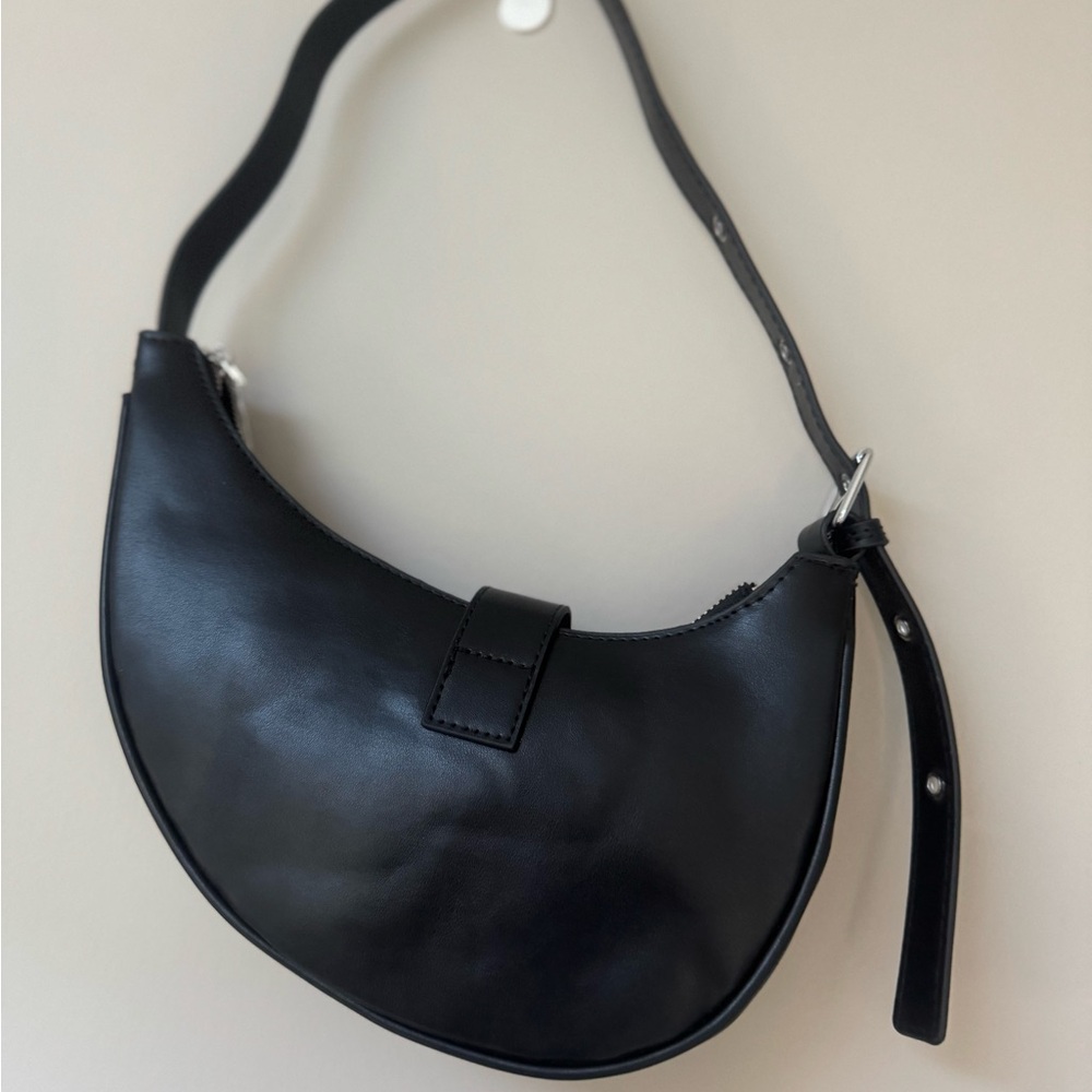 8 Other Reasons Black Crescent Hobo Bag NWOT - Picture 4 of 9